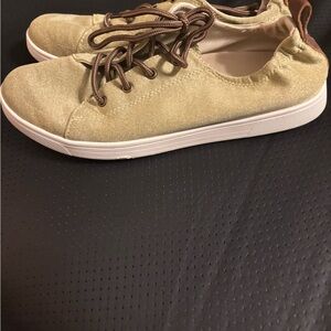 Stylish Beige Women's Sneakers